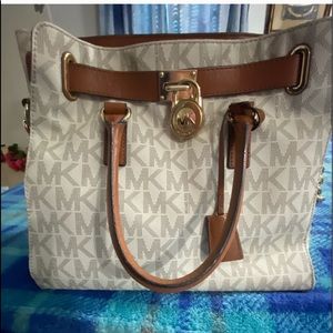 Michael Kors Large Hamilton Signature Tote